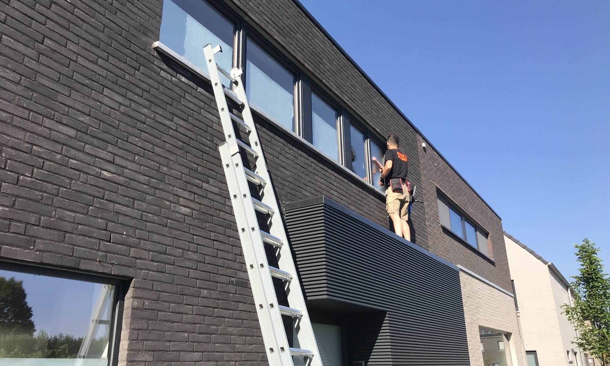 Schoonmaken nieuwbouw in de hoogte PVP Cleaning